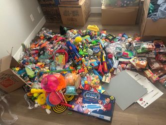 HUGE Kids Toys Games Fidgets & Activities Lot