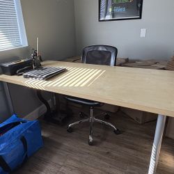 Office Desk - In Good Condition 