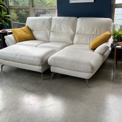 White Sectional & Ottoman