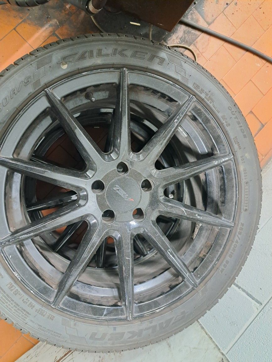 18 " × 8.5 TSW Clypse With TIRES