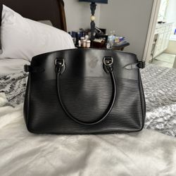 LV Epi Passy PM Your Bag
