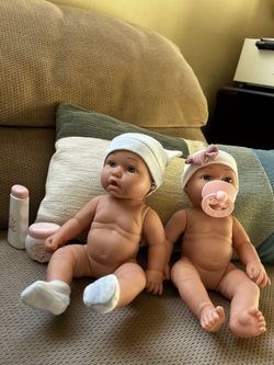 Twin Baby Dolls 