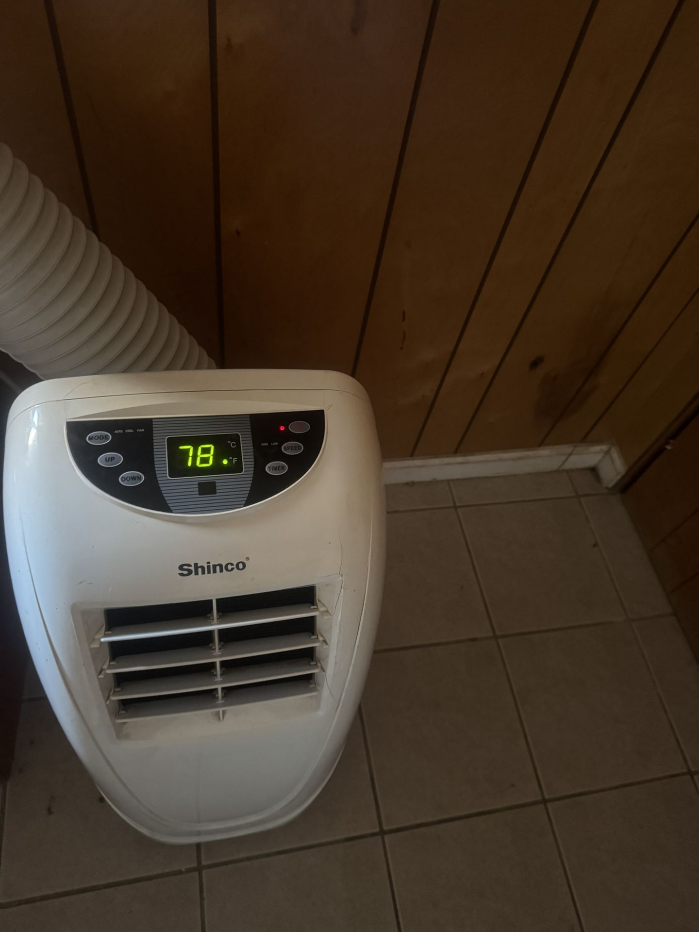 Port of air conditioner works very well nice and cold