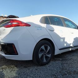 2017 HYUNDAI IONIQ for Parts Only