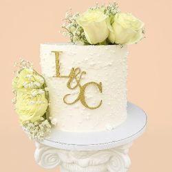 Golden Wedding Cake Sign Topper Idea