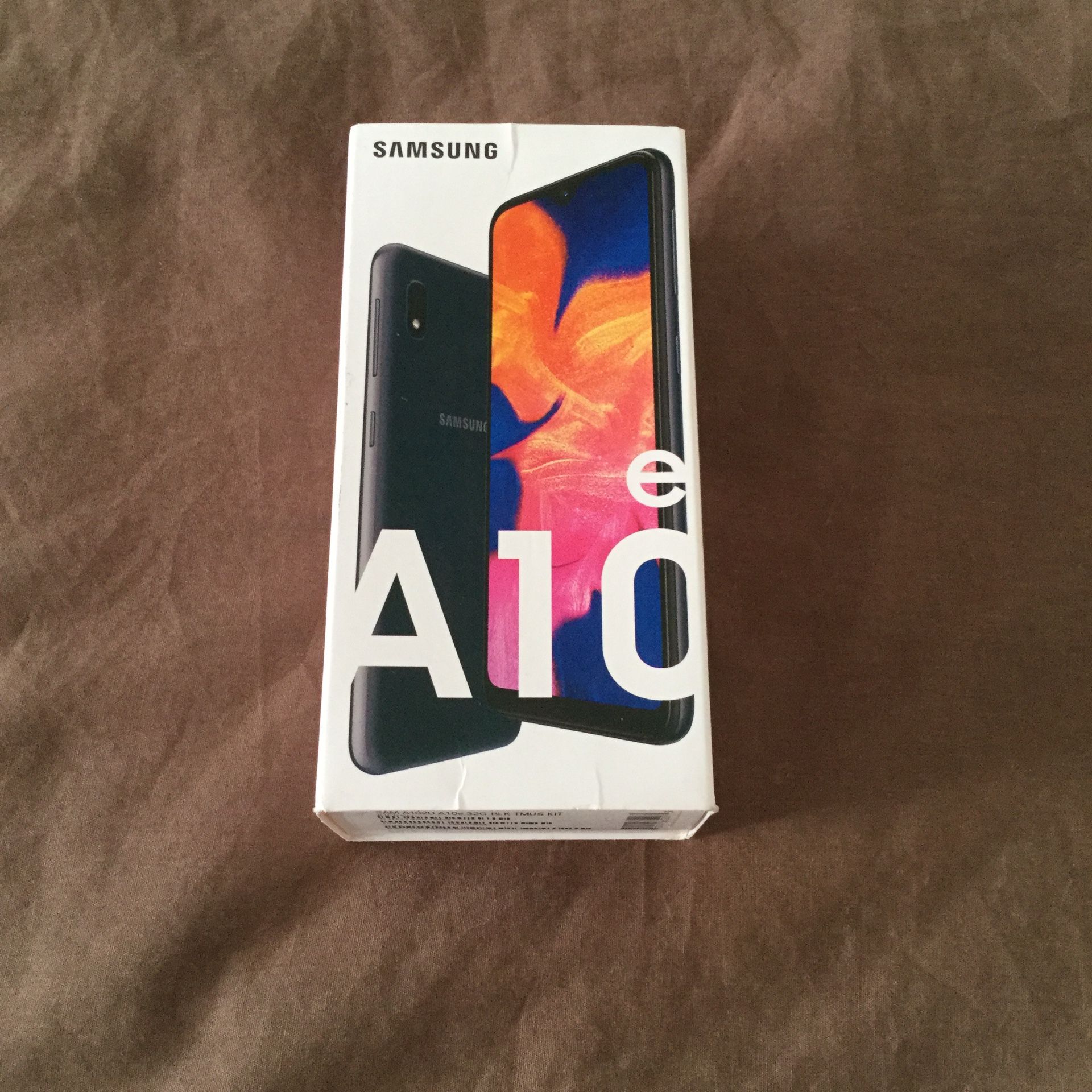 BRAND NEW SAMSUNG GALAXY A10e 32gb with 14 days of service left on it! METRO PCS/T-MOBILE.