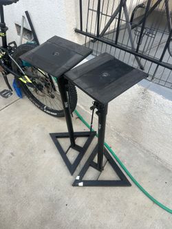 Onstage studio monitor stands