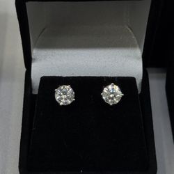 14K White Gold 2 carats tdw 1 carat each no trades 3816 Steilacoom Blvd Sw Lakewood WA (contact info removed)