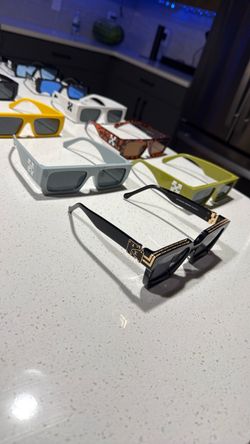 Designer Sunglasses Bundle - (10  pair)