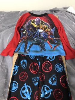 Boys Avengers pajamas size 6