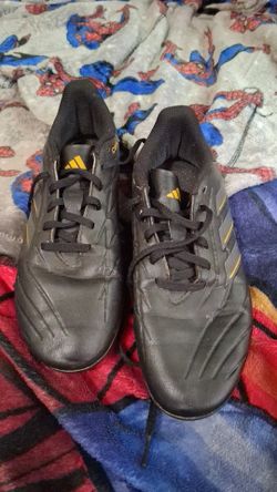 Soccer cleats