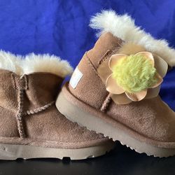 UGG MINI BAILEY CACTUS FLOWER 