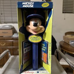 Pez Dispenser Giant / MLB / Disney