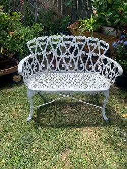 1-PIECE VINTAGE CAST ALUMINUM SEATER BENCH