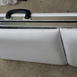 Portable Foldable massage Table Bench Stationary Physical Therapy Massage Table  24" x 72" Length x  28" height. In Good Condition. 