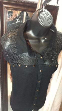 Check it out plus size 5xl shirt black!