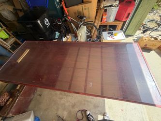 Desk/table