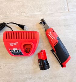 Milwaukee FUEL 12V High Speed Ratchet KIT