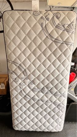 Beautyrest Recharge Twin Mattress – Great Condition