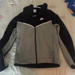 Nike Tech black/Grey