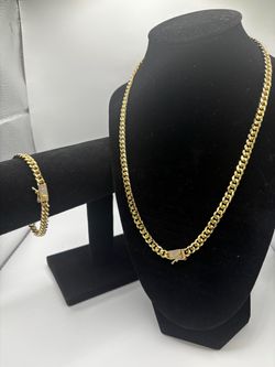 Set de Cadena y Pulsera de Oro Bañado para Mujer