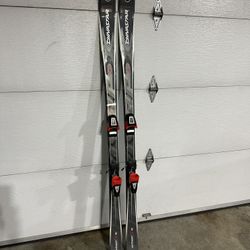 Dynastar Driver X 170cm Skis and Salomon 500 Bindings