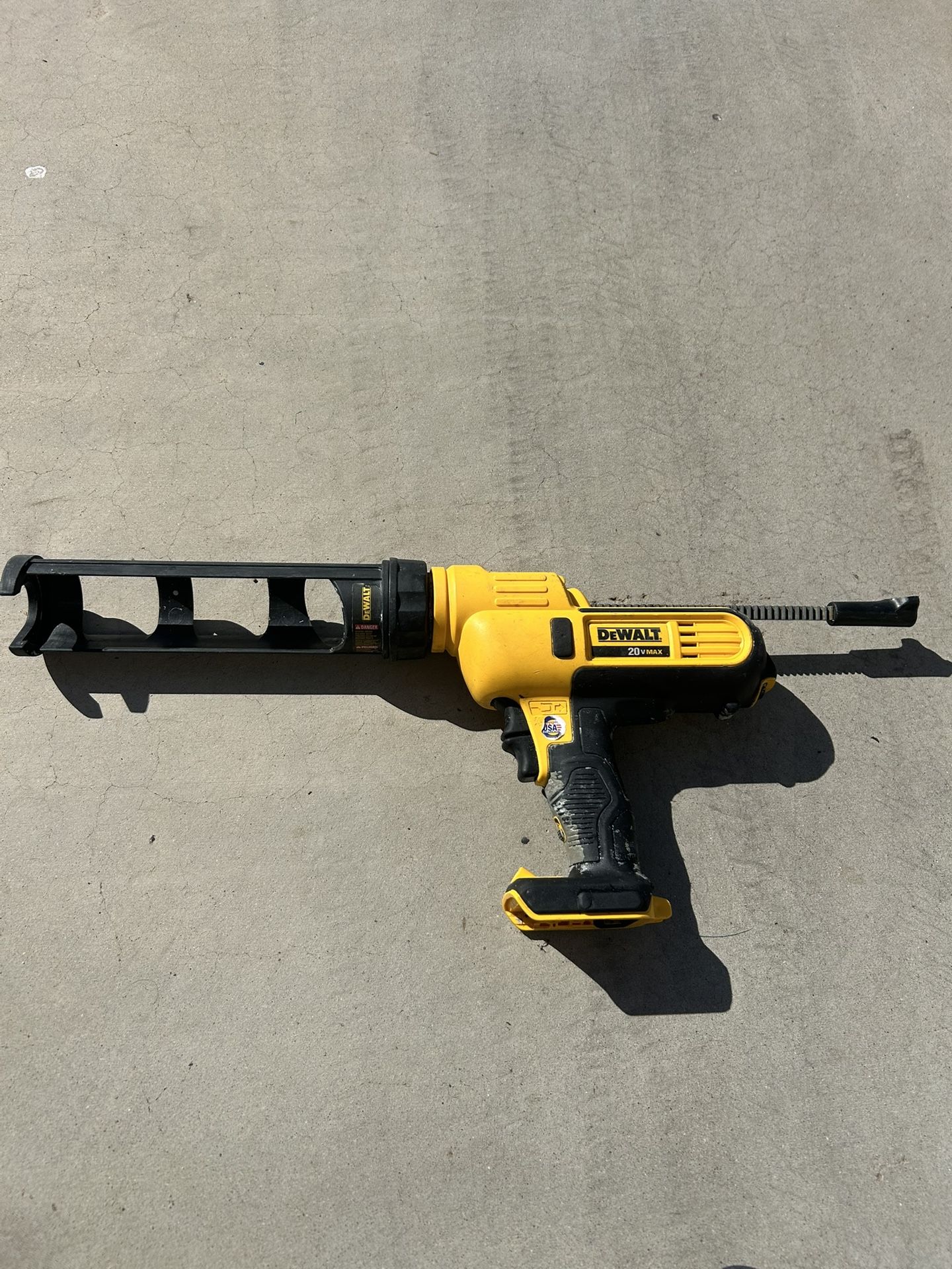 20V Dewalt DCE560 Caulk Gun (No Battery)