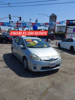 2011 TOYOTA PRIUS tires so new