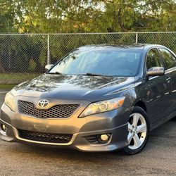  2011 Toyota Camry Base 6-Spd AT
