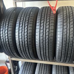 SET OF TIRE 225 75 16 SUMITOMO 85% LIFE