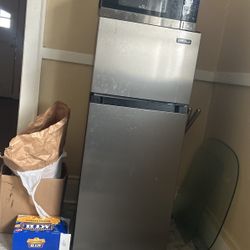 Mini Fridge 