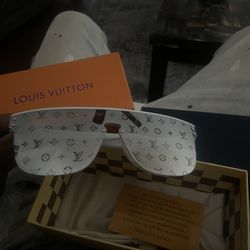 Lv Glasses 