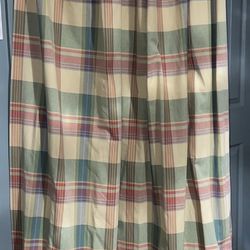 COUNTRY CURTAINS 100%Cotton Green/Butter/Red Plaid 2 Lined Curtain Drapes. Made in USA Size 52x90” 