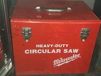 vintage Milwaukee heavy-duty corded circular saw in case