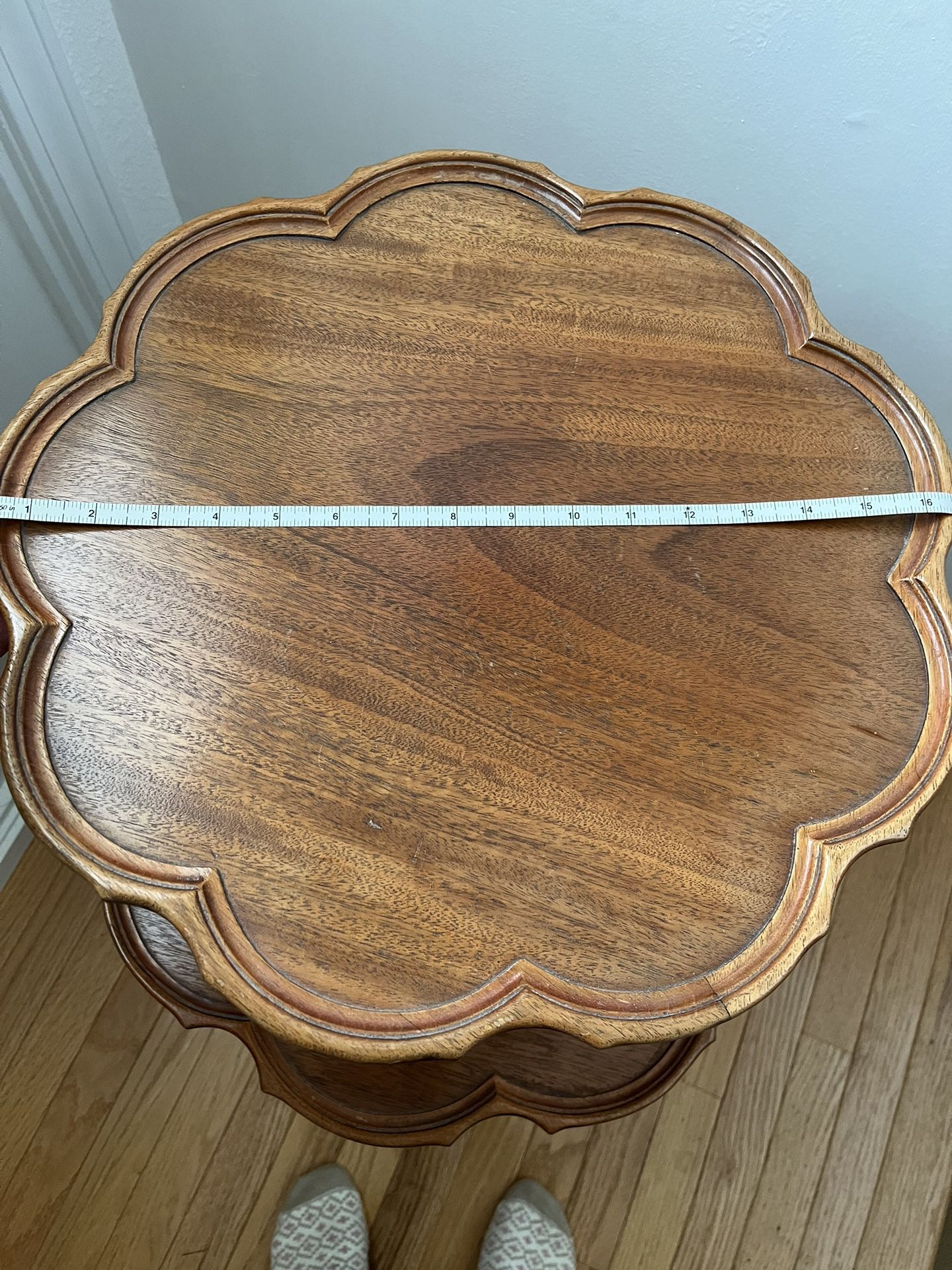 Mahogany 2-Tier Pie Crust Table From Mid-1900s