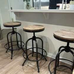 Valebeck Black/Brown MDF Counter Height Bar Stool