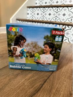 Joyin 2 Kids Bubble Guns with 2 Bottles Solution