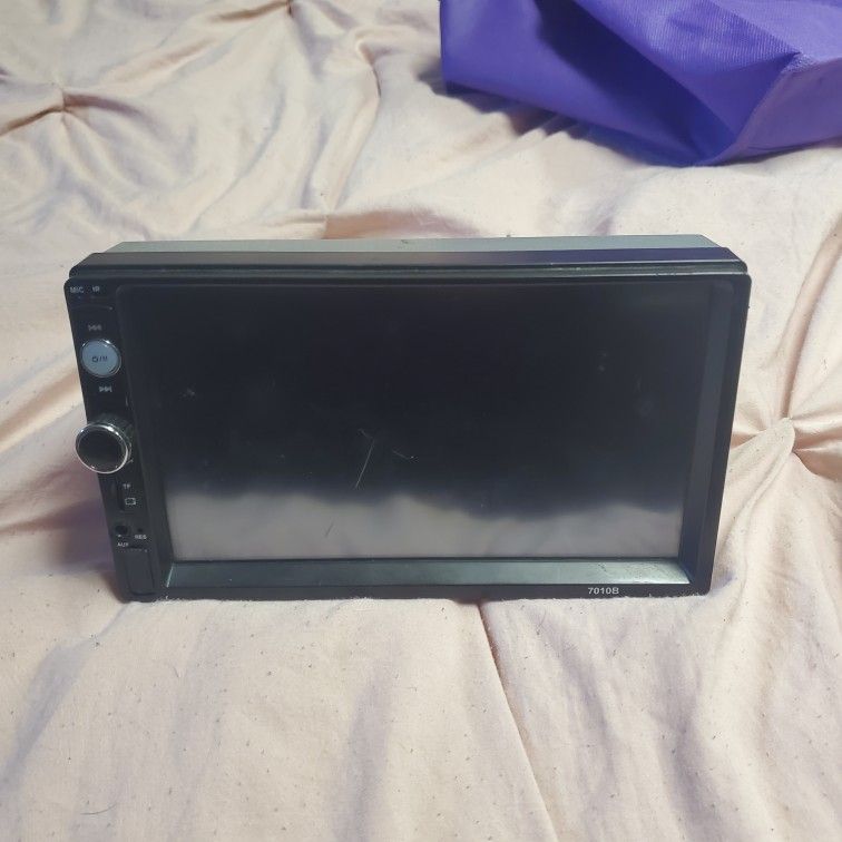 Dual double din stereo 7010B