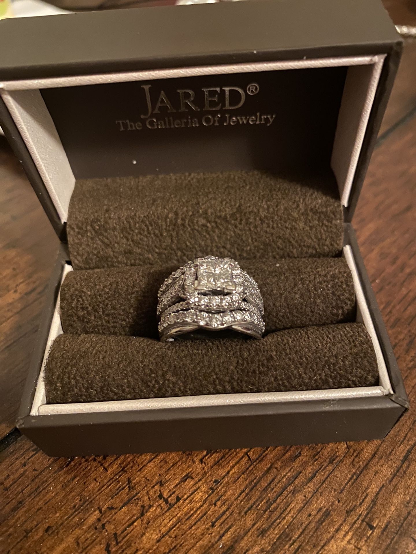 Women’s Wedding band Set Size 8