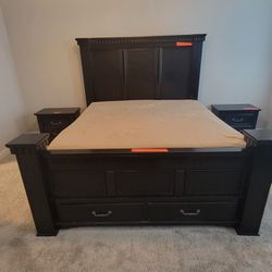 1 King Size Bed, 1 Dresser(With1 Mirror), 1 Chest, 2 Side Tables 