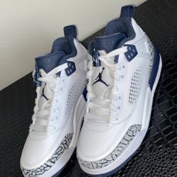 Size 5.5Y Pretty Much Brand New