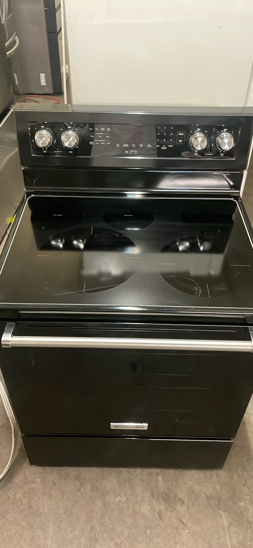 Kitchen aide Stove KFEG500EBL2 90 Day Warranty $450