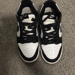 Men’s size 9.5 Nike Panda 