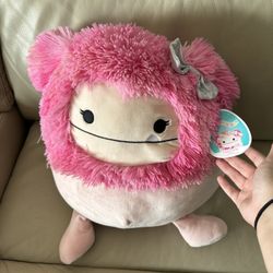 Squishmallow Bigfoot Caparinne