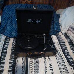 Retrolife Record Player . And Bluetooth Speaker. Vintage 