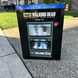 AMC The Walking Dead 3rd Season Zombie Head Tank With Blue-ray Discs