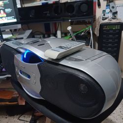 SONY  CD-RADIO-CASSETTE....DUAL....ACOUSTIC .....BASS...EXPANSION..