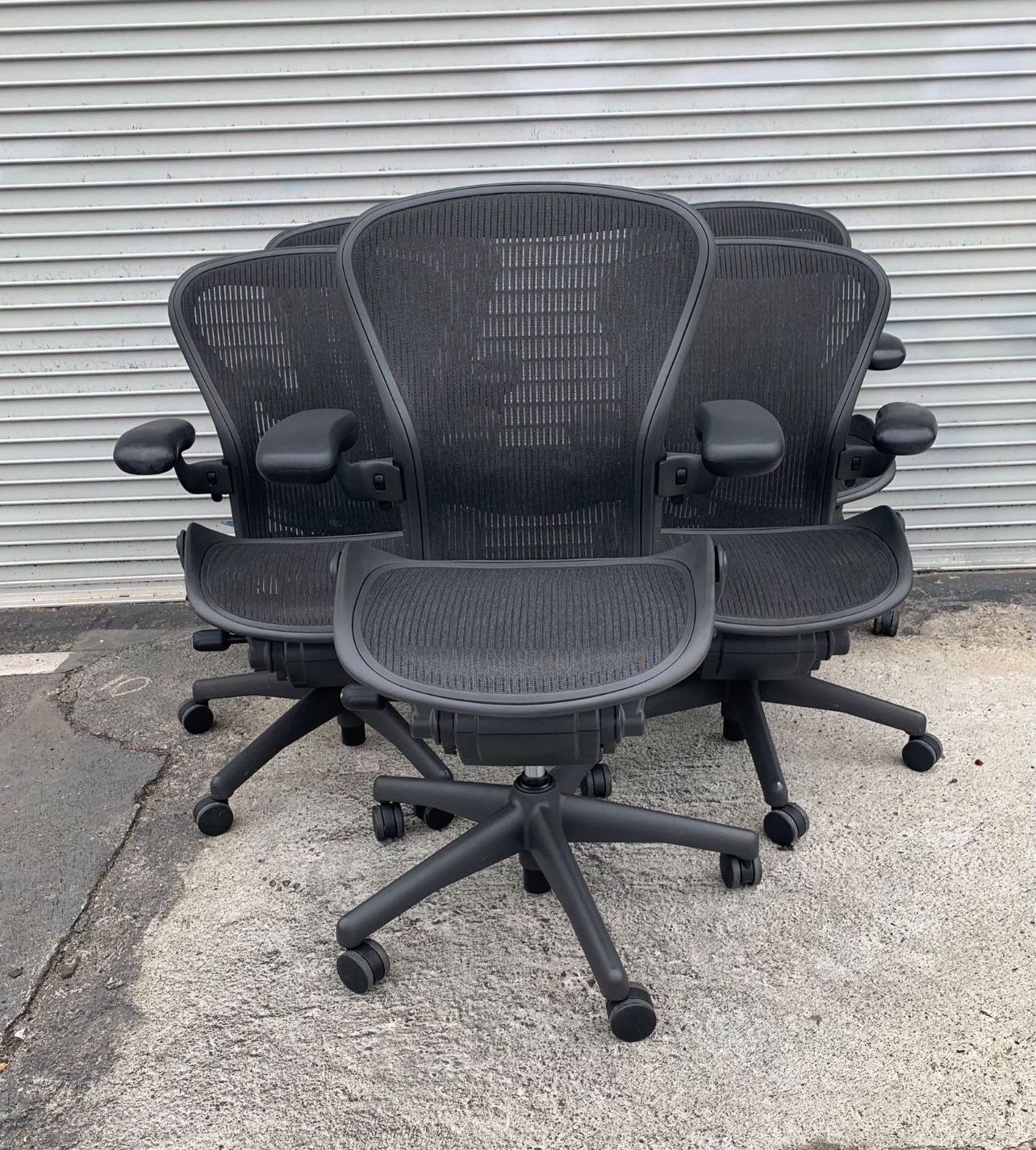 HERMAN MILLER CLASSIC AERON CHAIRS 2ND GENERATION SIZE B $399 EACH DELIVERY AVAILABLE FOR A FEE
