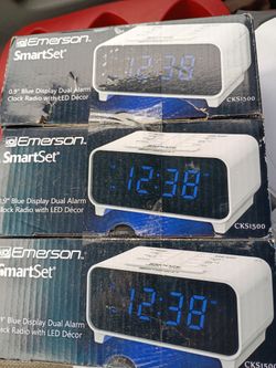 Three New In Box Emerson Smart Clocks All Three For 20 Firm