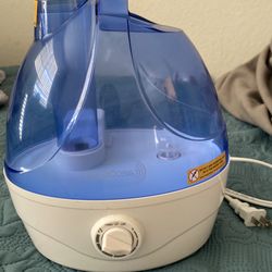 AQuaOasis Humidifier